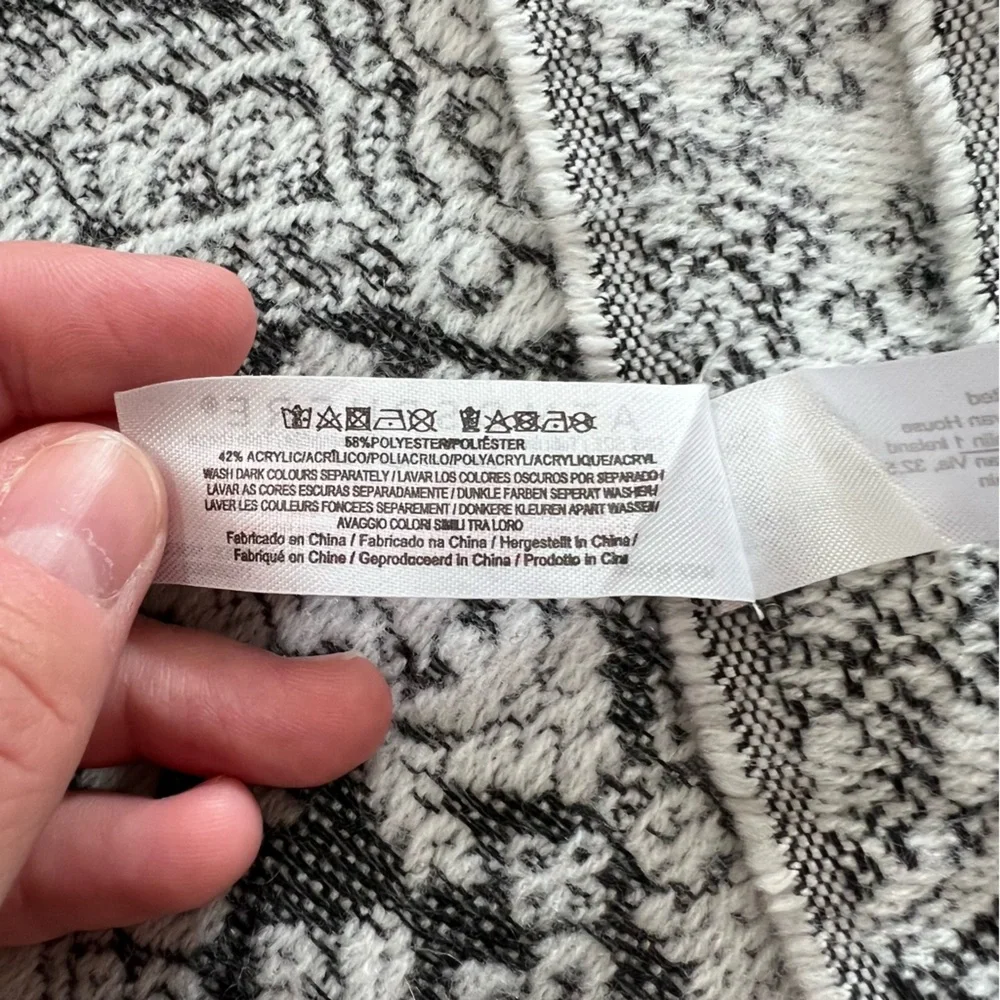 Atmosphere Gray, White & Black Patterned Fringed Scarf/Shawl/Wrap